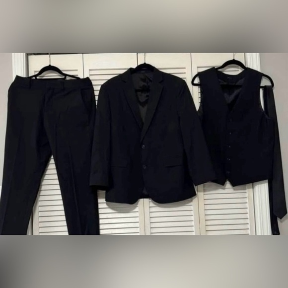 Other - Men's Suit Set